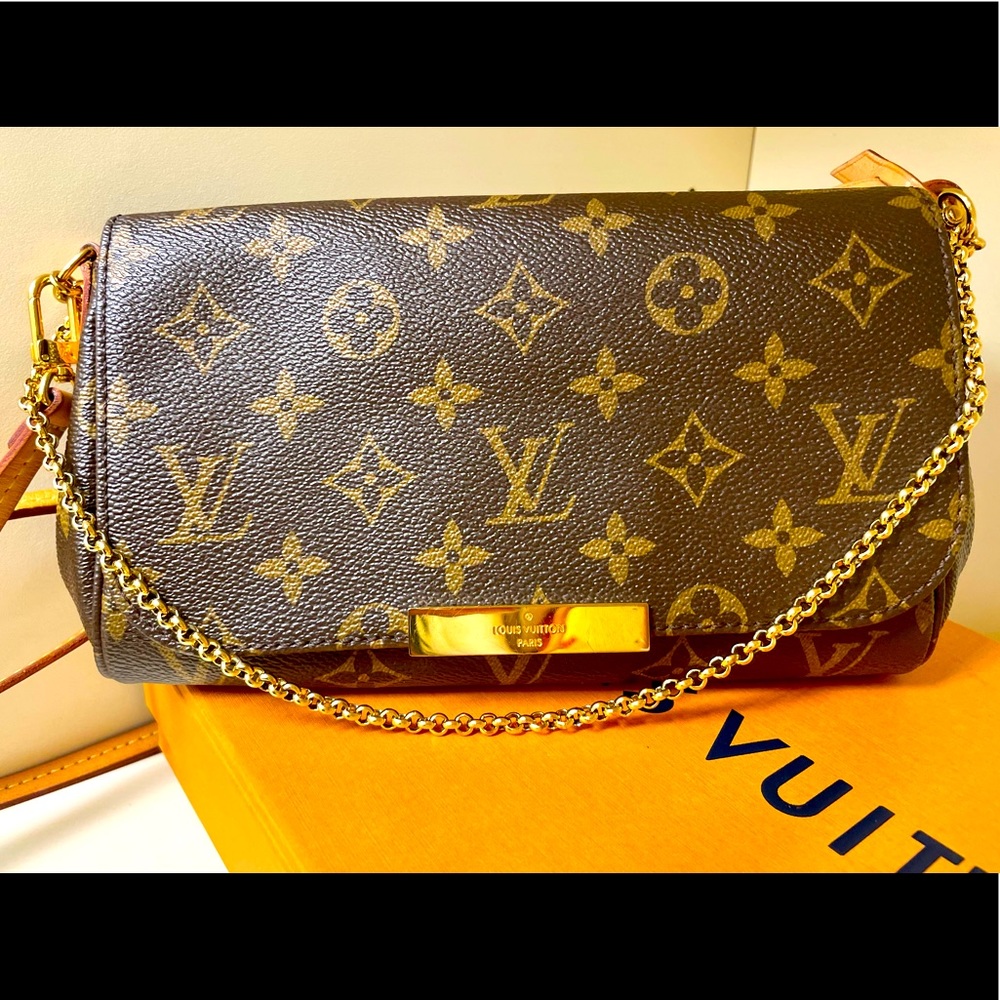 LOUIS VUITTON
Monogram Favorite MM